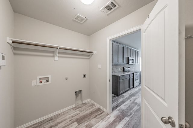 1113 Vintage Avenue, Gainesville, TX 76240
