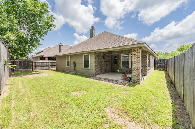 1113 Vintage Avenue, Gainesville, TX 76240