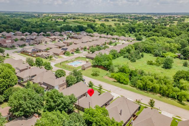 1113 Vintage Avenue, Gainesville, TX 76240