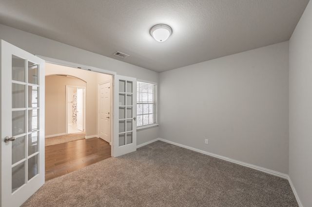 1113 Vintage Avenue, Gainesville, TX 76240