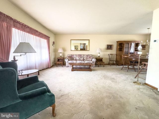1187 FRANCINE DR, Vineland, NJ 08360