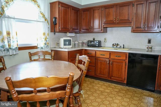 1187 FRANCINE DR, Vineland, NJ 08360