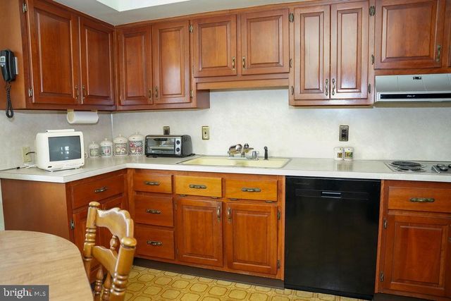 1187 FRANCINE DR, Vineland, NJ 08360