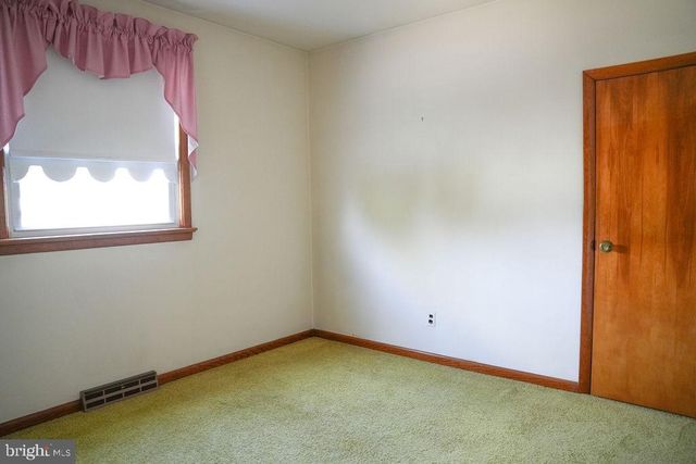 1187 FRANCINE DR, Vineland, NJ 08360