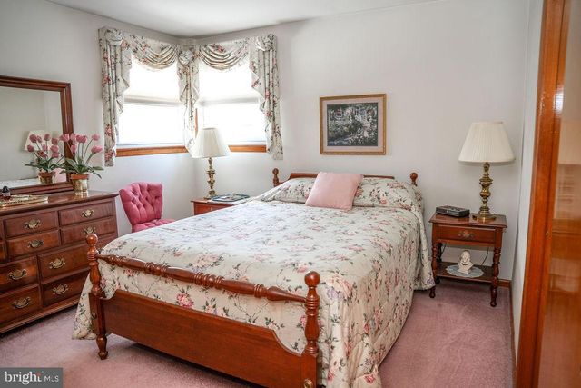1187 FRANCINE DR, Vineland, NJ 08360
