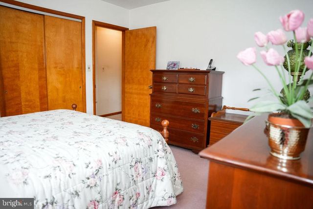 1187 FRANCINE DR, Vineland, NJ 08360