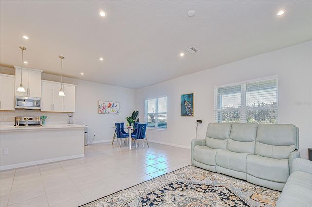 10422 GLIDING EAGLE WAY, Land O Lakes, FL 34638