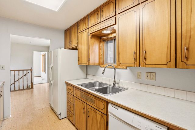 517 E Columbia Ave, Spokane, WA 99208