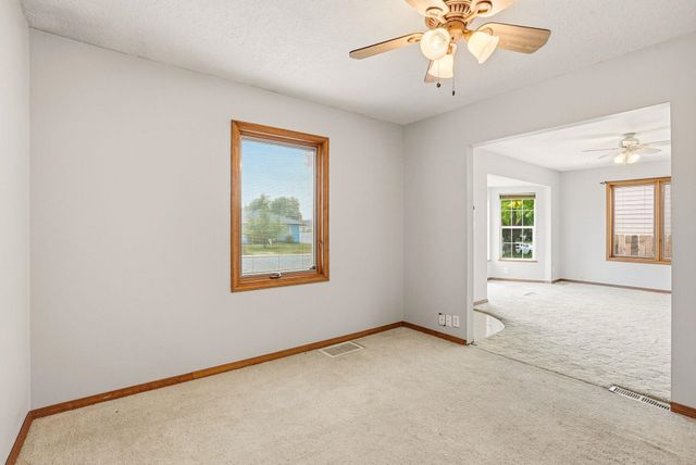 517 E Columbia Ave, Spokane, WA 99208