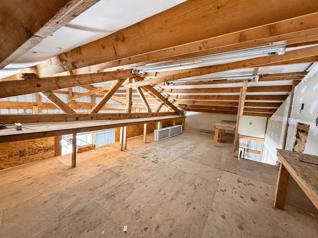 517 E Columbia Ave, Spokane, WA 99208