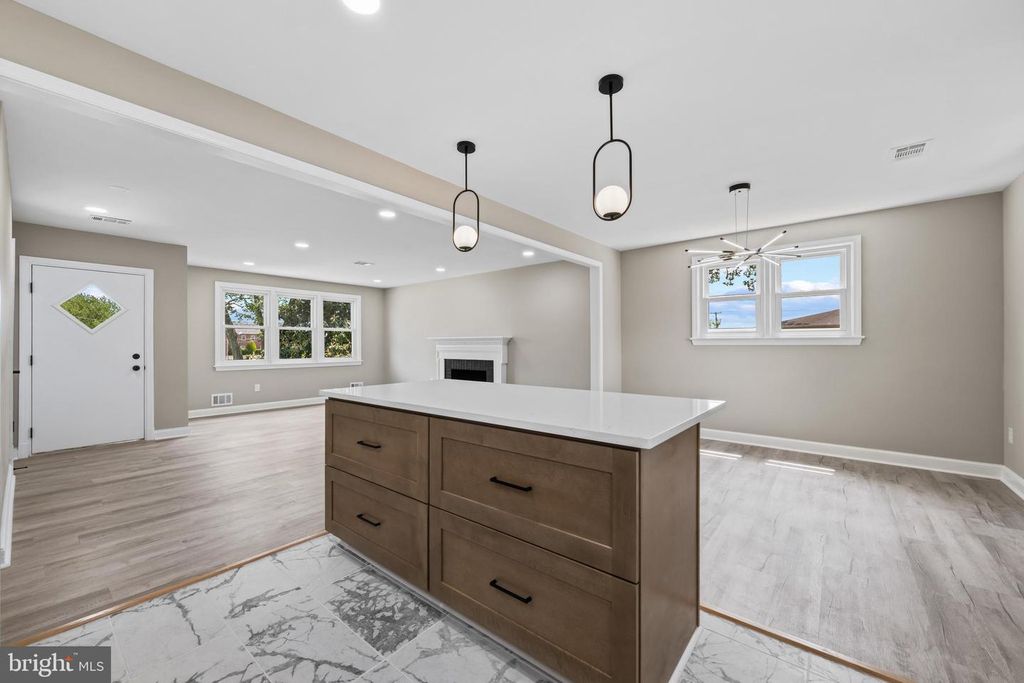 Image 13 of property listing at 2112 GAITHER ST, Temple Hills, MD 20748