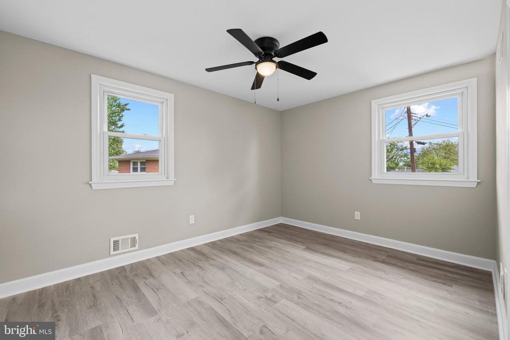 Image 23 of property listing at 2112 GAITHER ST, Temple Hills, MD 20748
