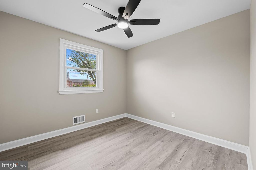 Image 25 of property listing at 2112 GAITHER ST, Temple Hills, MD 20748