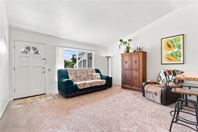 187 Huntington, Irvine, CA 92620