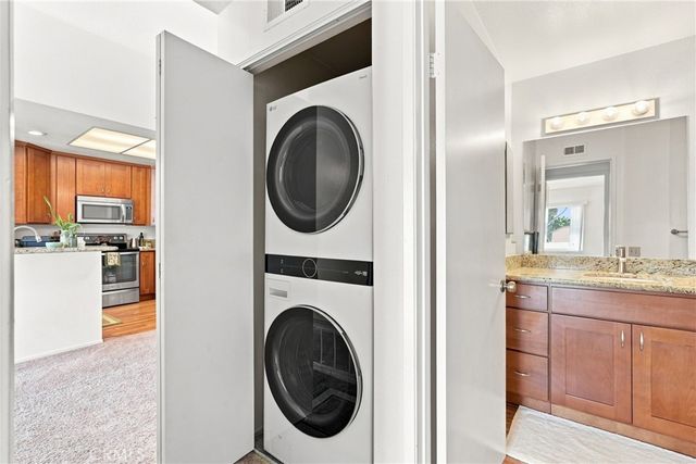 187 Huntington, Irvine, CA 92620