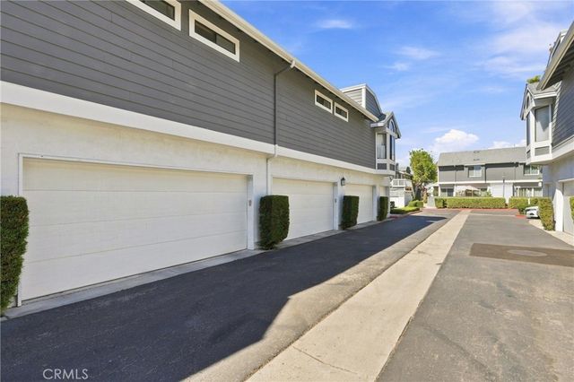 187 Huntington, Irvine, CA 92620