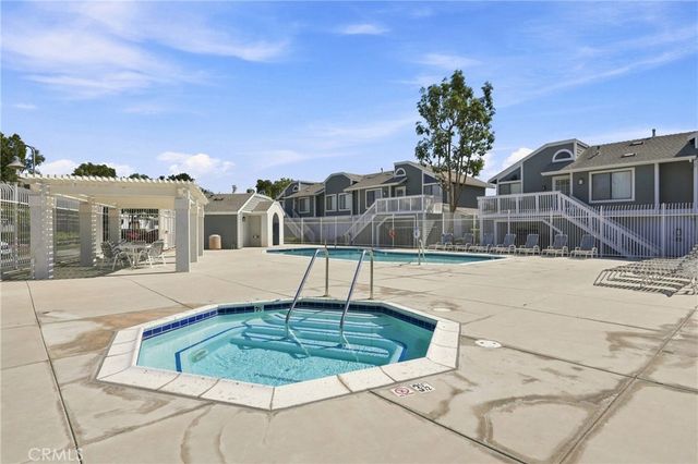 187 Huntington, Irvine, CA 92620