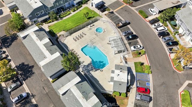 187 Huntington, Irvine, CA 92620