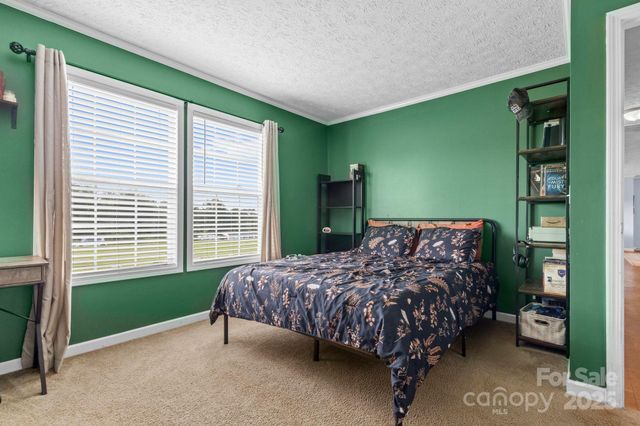 288 Howard Norton Drive, Hiddenite, NC 28636