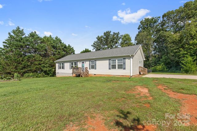 288 Howard Norton Drive, Hiddenite, NC 28636