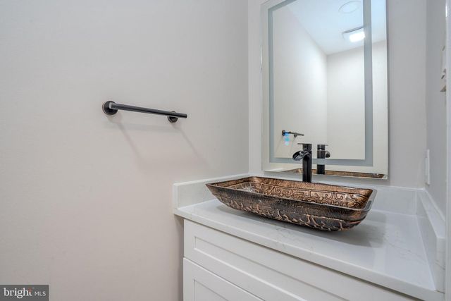 505 PHEASANT RUN, Monmouth Junction, NJ 08852
