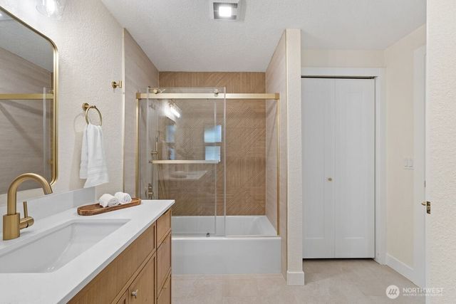 18901 SE 281st Street, Kent, WA 98042