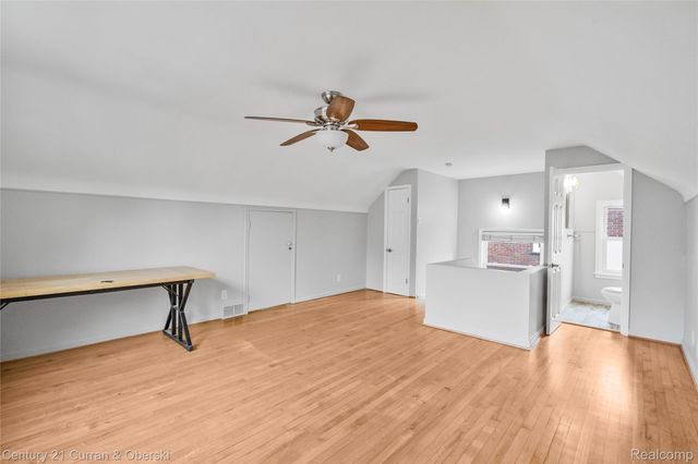 1809 Kingsbury Avenue, Dearborn, MI 48128