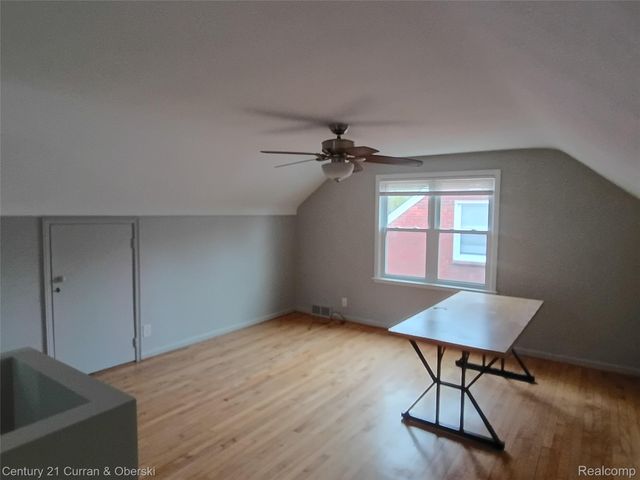 1809 Kingsbury Avenue, Dearborn, MI 48128