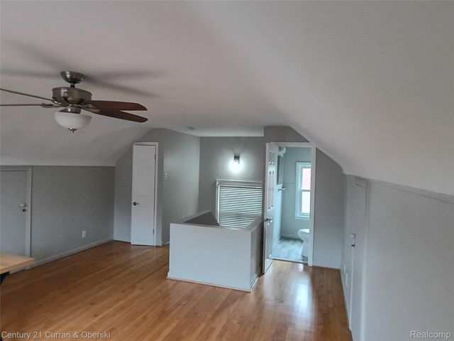 1809 Kingsbury Avenue, Dearborn, MI 48128