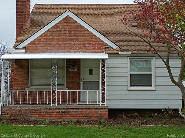 1809 Kingsbury Avenue, Dearborn, MI 48128