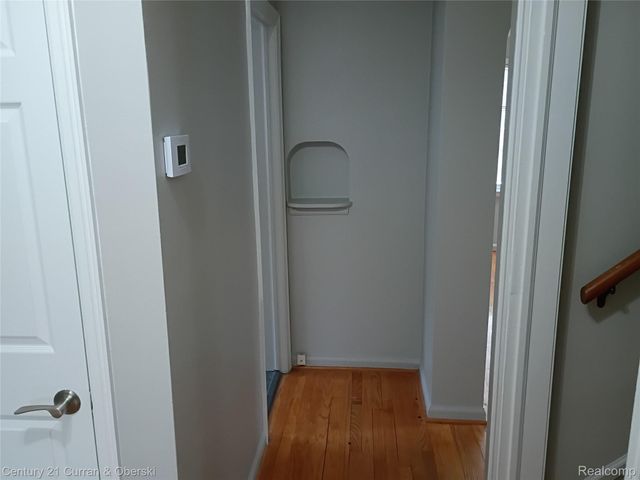 1809 Kingsbury Avenue, Dearborn, MI 48128