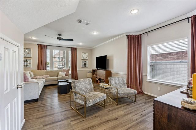 7022 Red Coral Drive, Pasadena, TX 77505