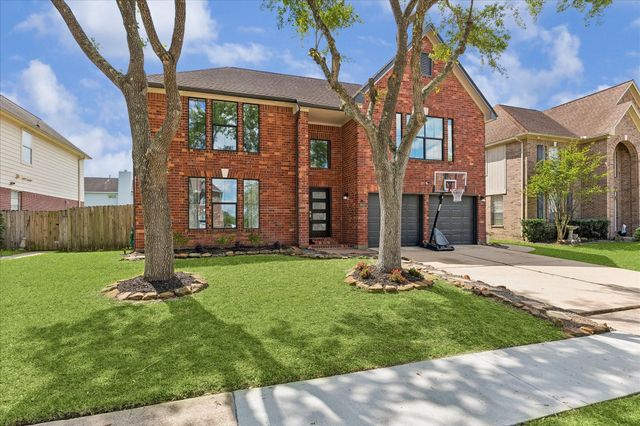 7022 Red Coral Drive, Pasadena, TX 77505