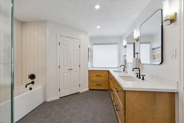 7022 Red Coral Drive, Pasadena, TX 77505