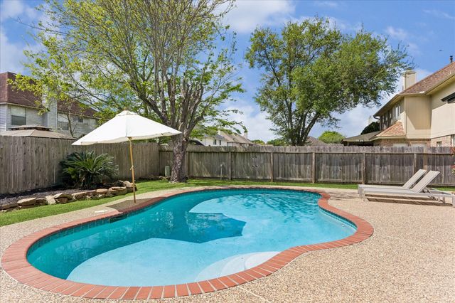 7022 Red Coral Drive, Pasadena, TX 77505