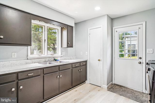 702 MIDWAY DR, Frederick, MD 21701