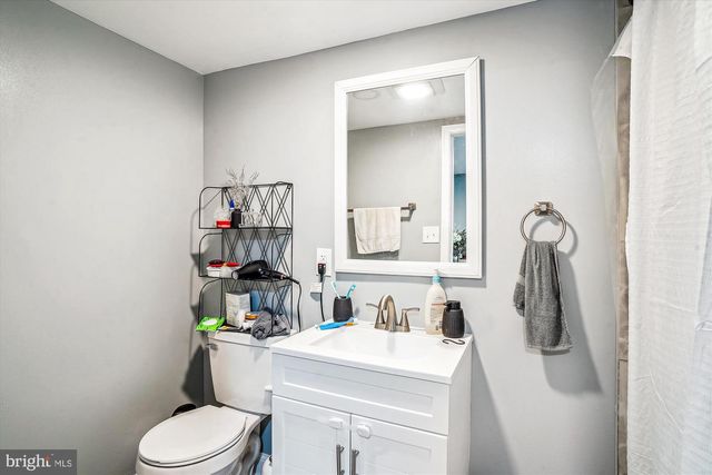 702 MIDWAY DR, Frederick, MD 21701