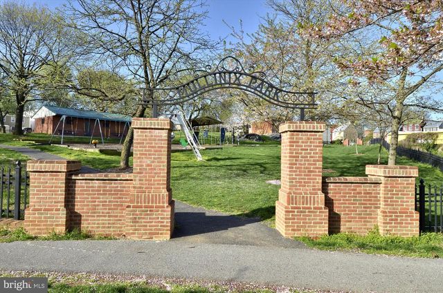 702 MIDWAY DR, Frederick, MD 21701