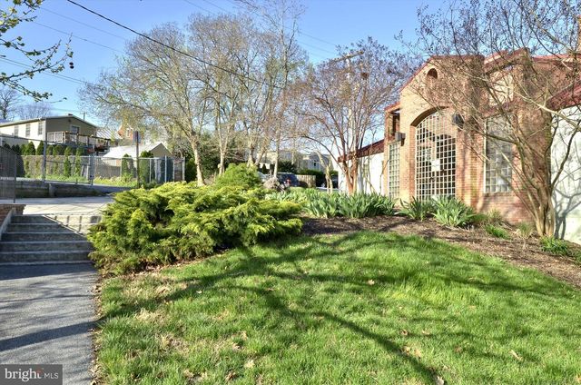 702 MIDWAY DR, Frederick, MD 21701