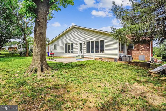 702 MIDWAY DR, Frederick, MD 21701
