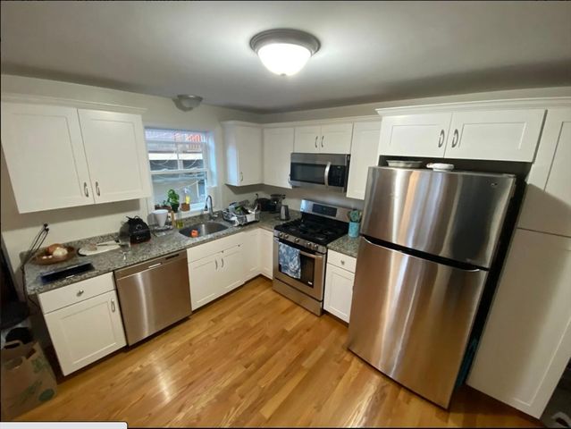 24 Beacon Pl 3, Somerville, MA 02143