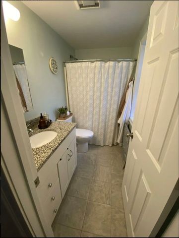 24 Beacon Pl 3, Somerville, MA 02143