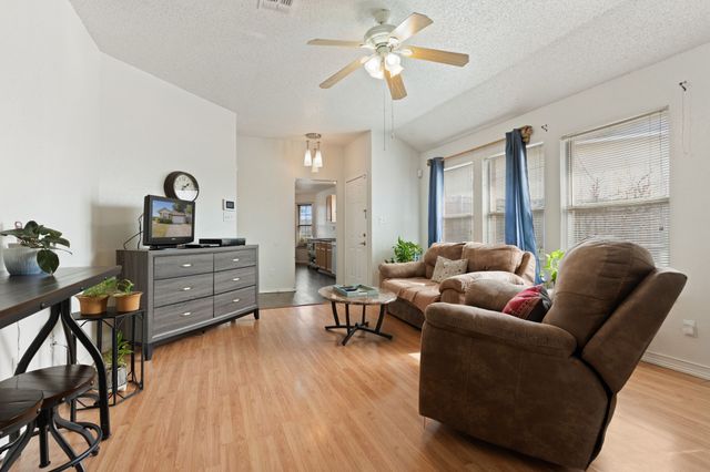 3133 Summerfield Lane, Grand Prairie, TX 75052