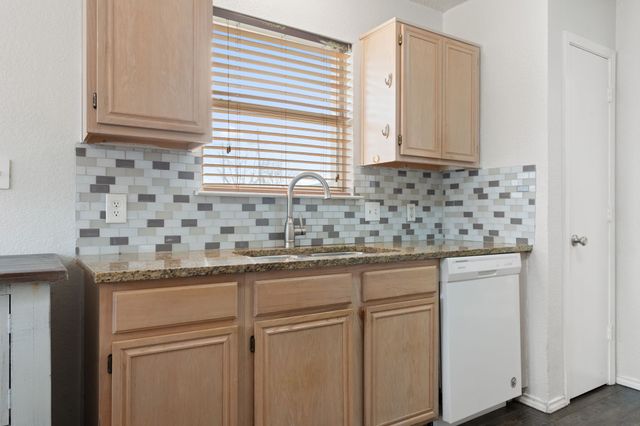 3133 Summerfield Lane, Grand Prairie, TX 75052