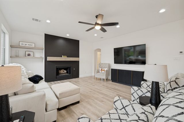 2416 Campfire Lane, Frisco, TX 75033