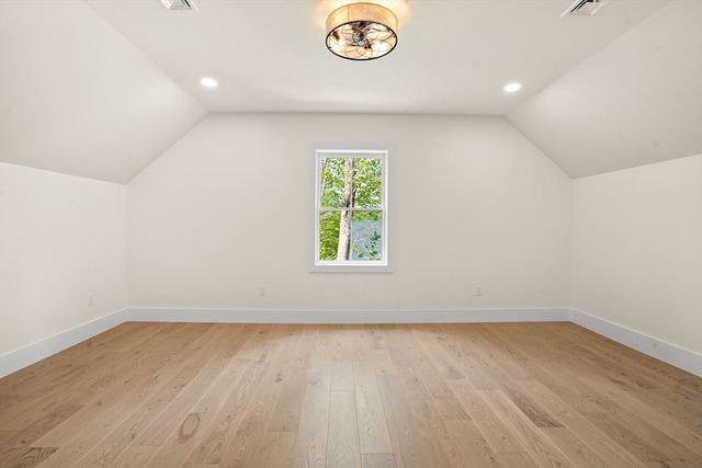 32 Colby Farm Rd, Chester, NH 03036