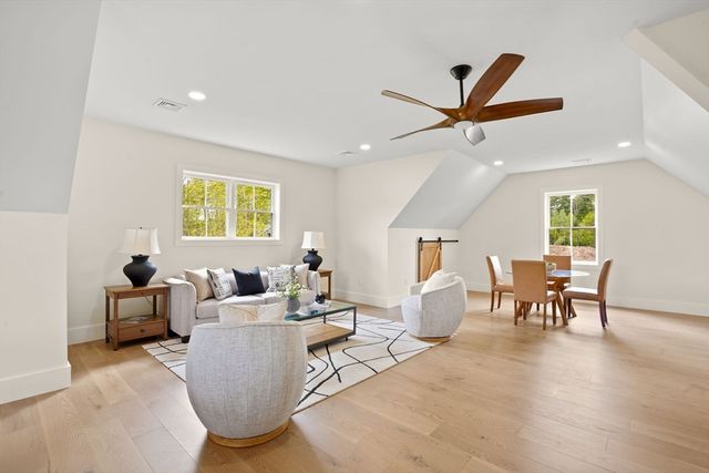 32 Colby Farm Rd, Chester, NH 03036