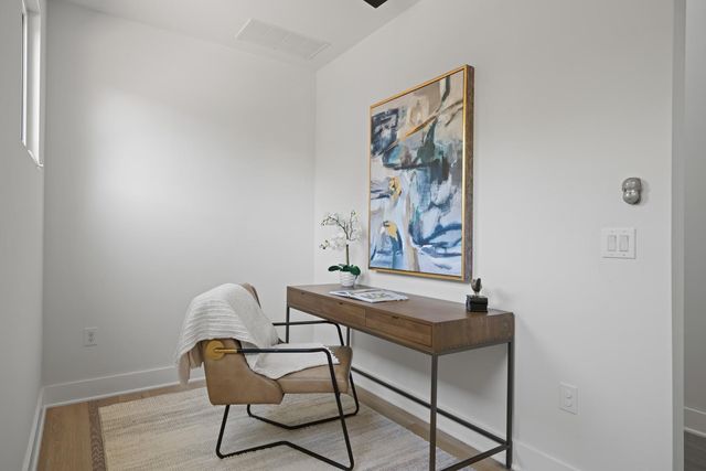 2105 Enfield RD A, Austin, TX 78703