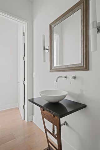 2105 Enfield RD A, Austin, TX 78703