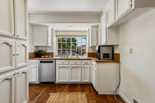 8919 Sonoma Valley Way, Sacramento, CA 95829
